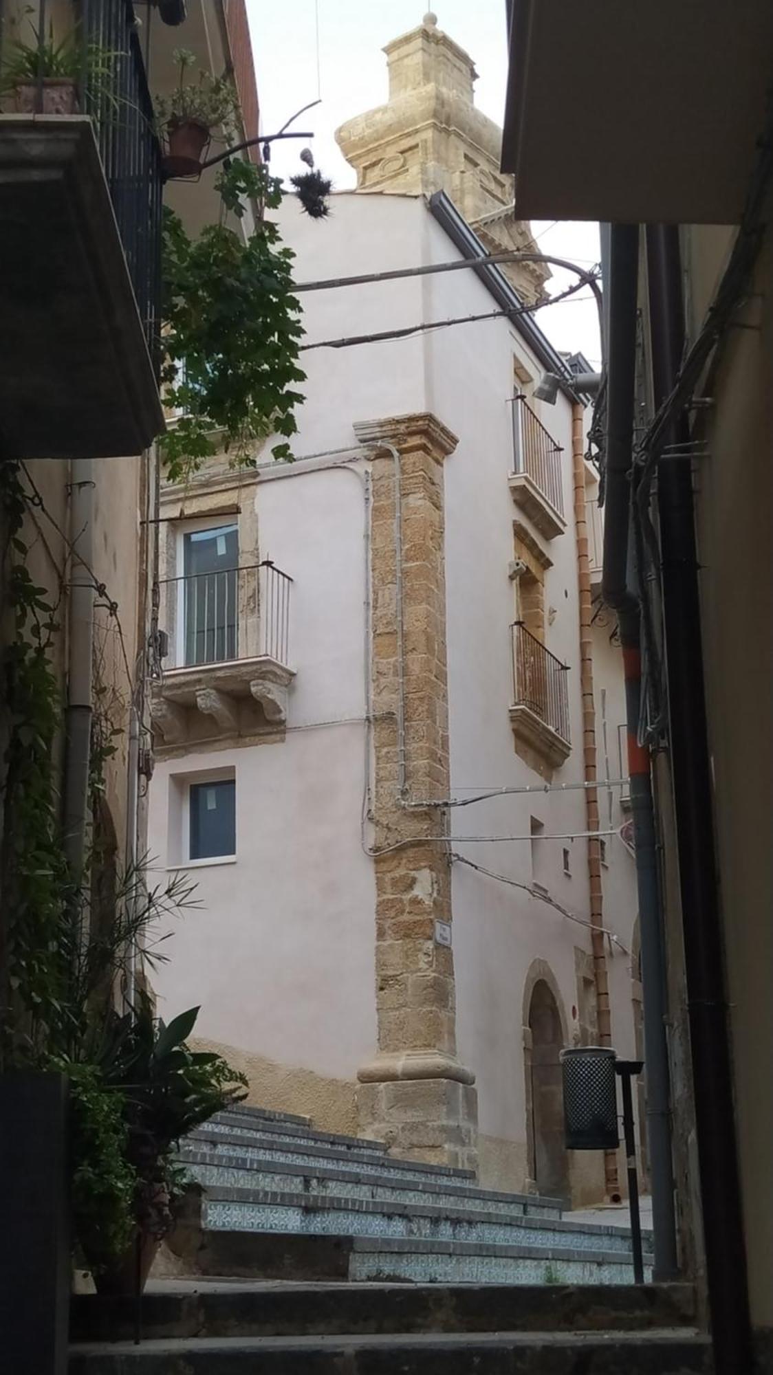 Guest House Alla Scala Caltagirone Exterior foto