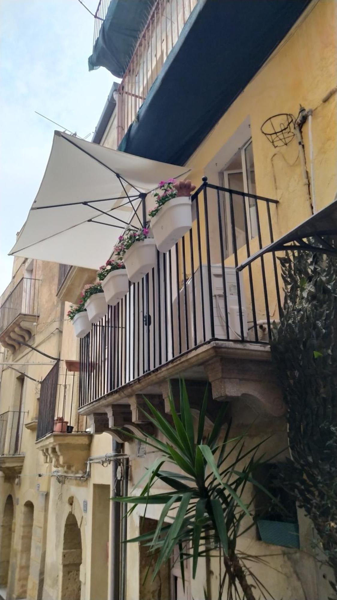 Guest House Alla Scala Caltagirone Exterior foto